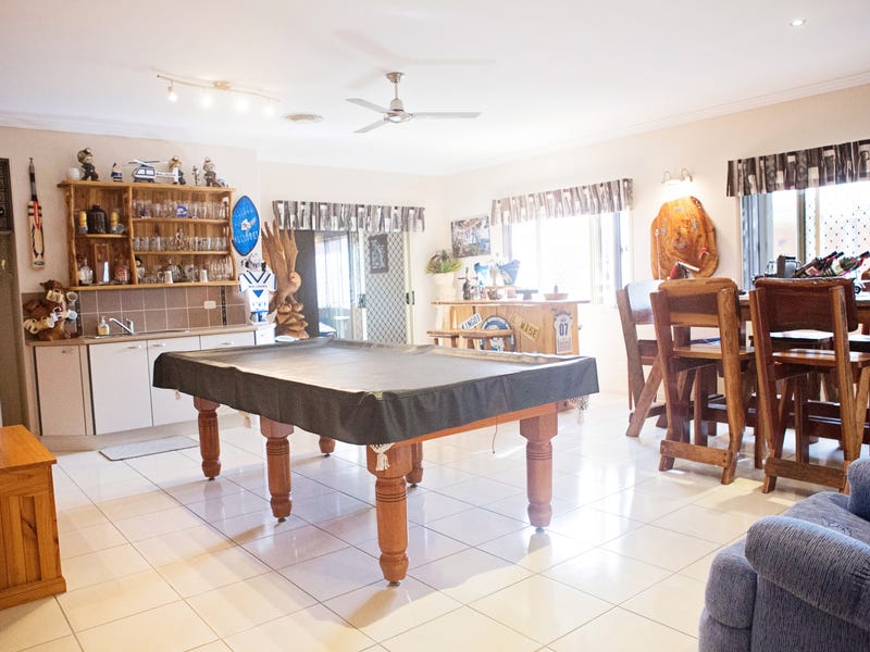 Stylish Family Home 10