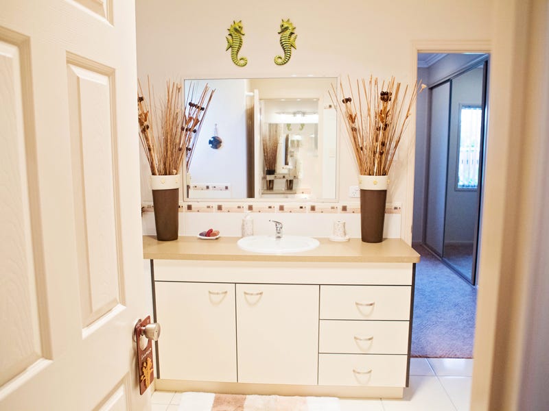 Stylish Family Home 15