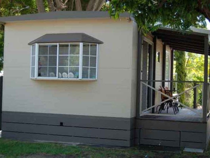 Neat and tidy single bed 3