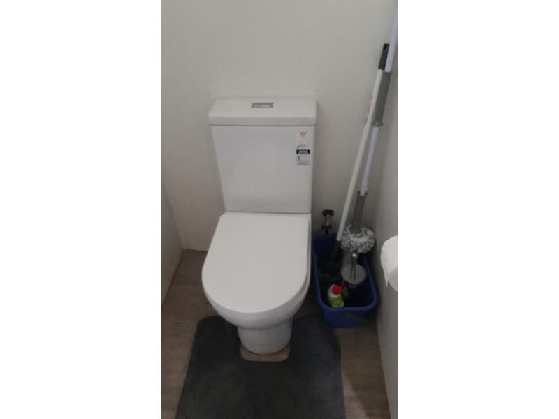 Neat and tidy single bed 15