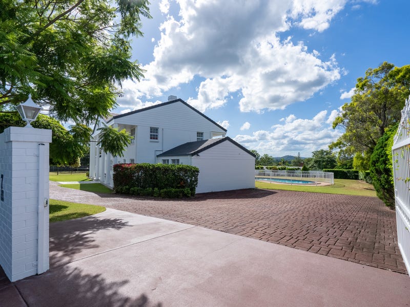 Grand Masterpiece with Expansive Views 5
