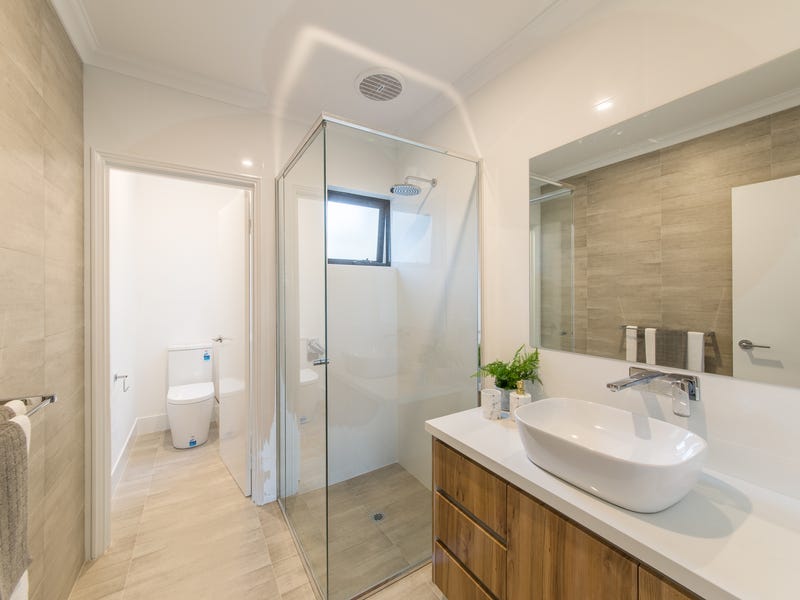 BRAND NEW LUXURY HOMES! 7