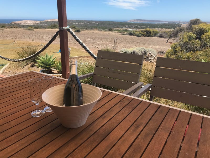 Coastal retreat on the Eyre Peninsula – Elliston