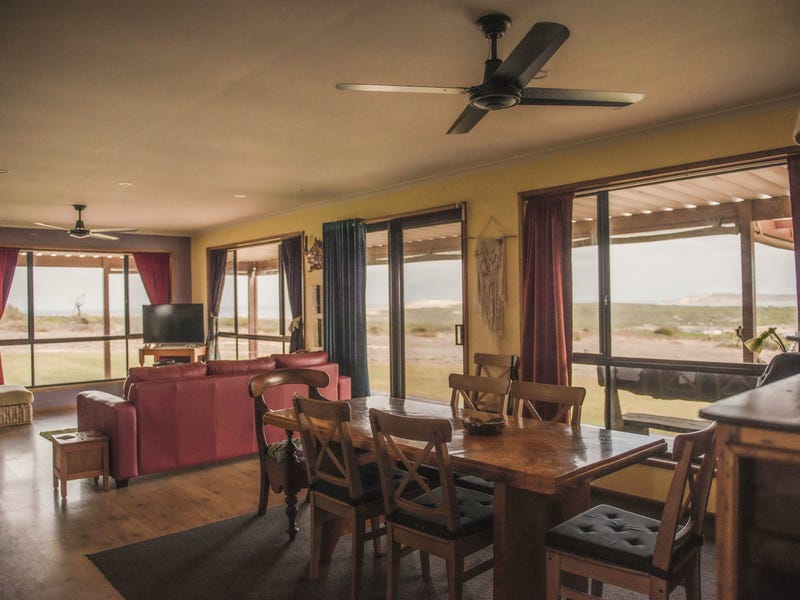 Coastal retreat on the Eyre 5