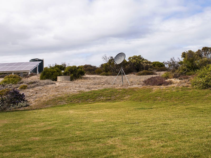 Coastal retreat on the Eyre 12