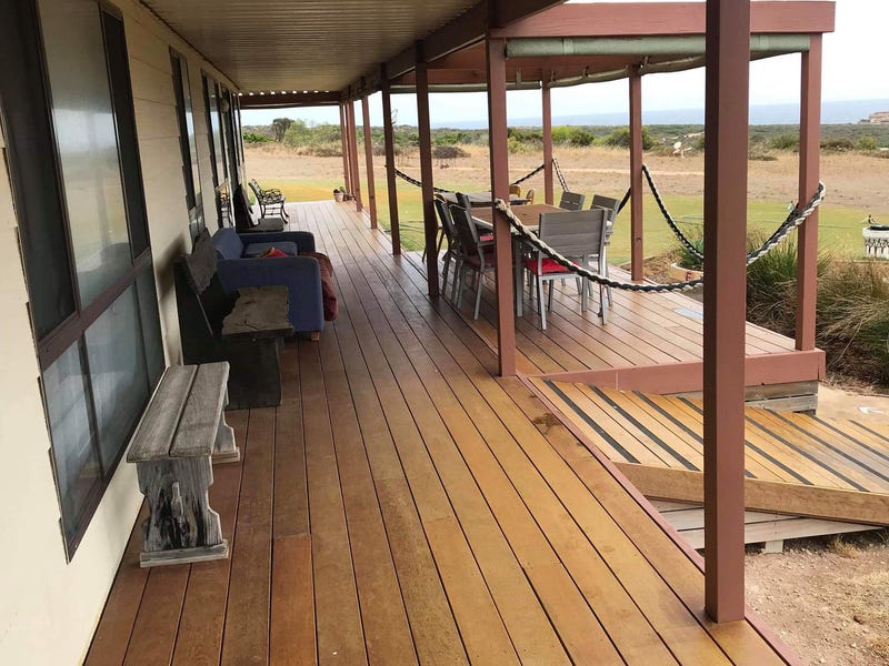 Coastal retreat on the Eyre 15
