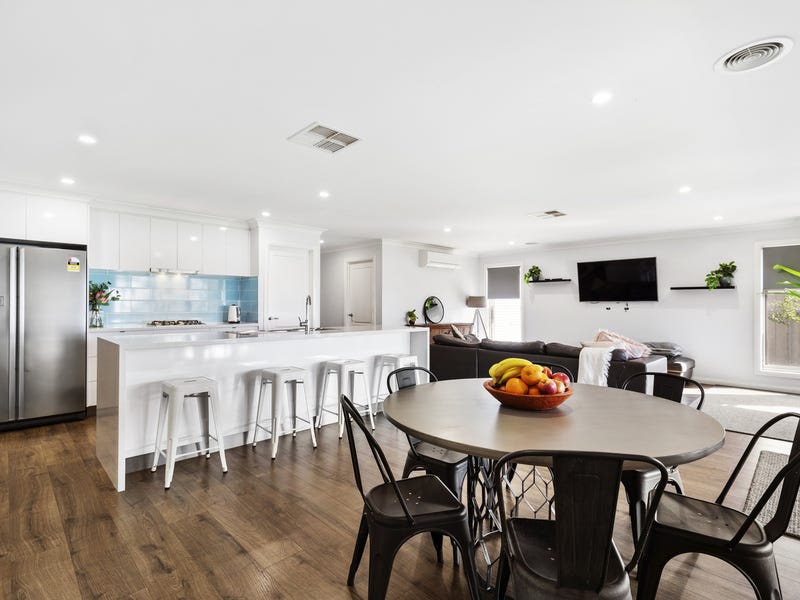 Stunning Family Home 5