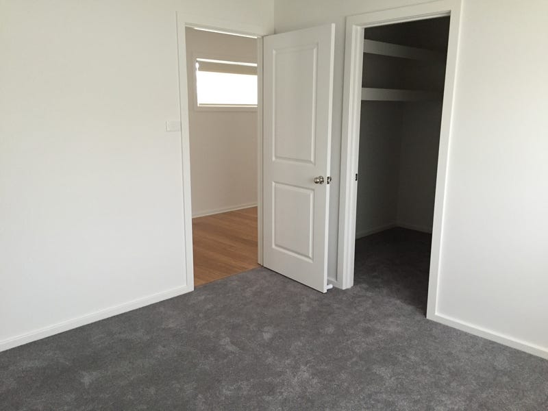 Unique Residence in Great Location 8