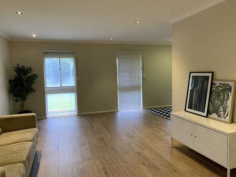 UNDER OFFER 9