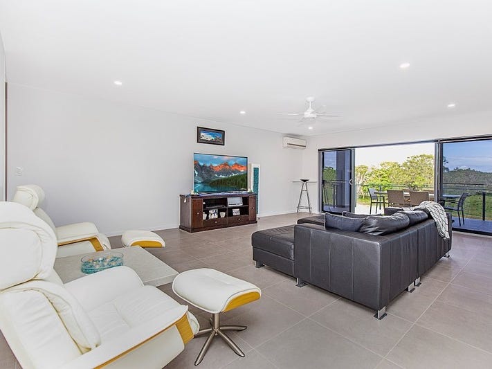 Coastal living in spacious apartment 3