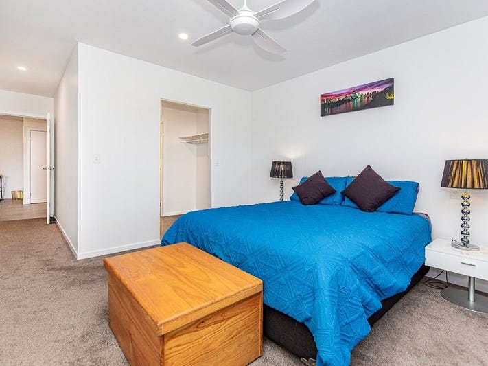 Coastal living in spacious apartment 9