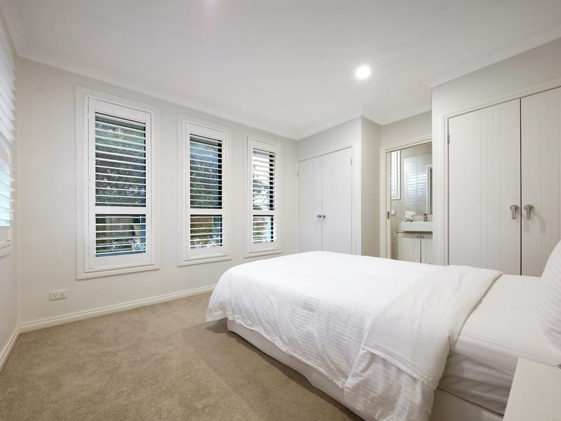 Luxury living in ideal position 8