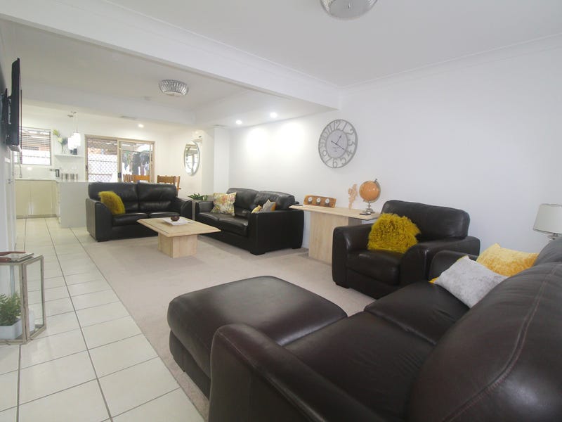 Newly renovated townhouse, 800m to the beach