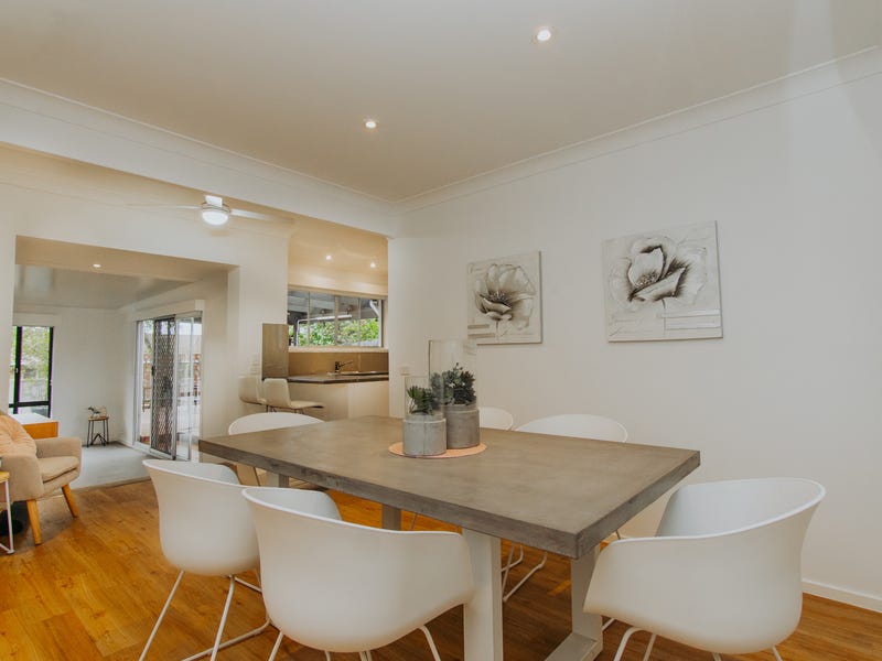 Stylish modern home with character… 8