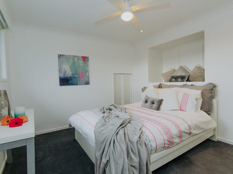 Stylish modern home with character… 26