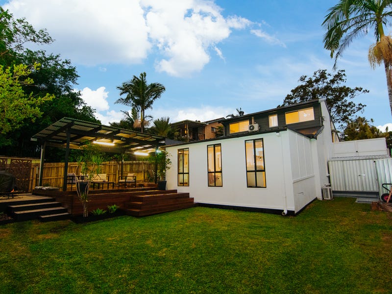 Stylish modern home with character… 34