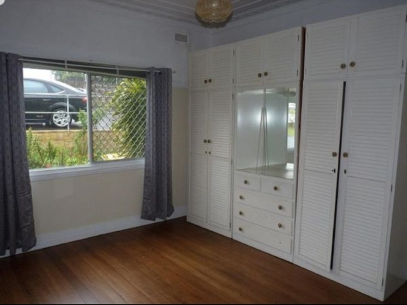 Stately character home with views 3