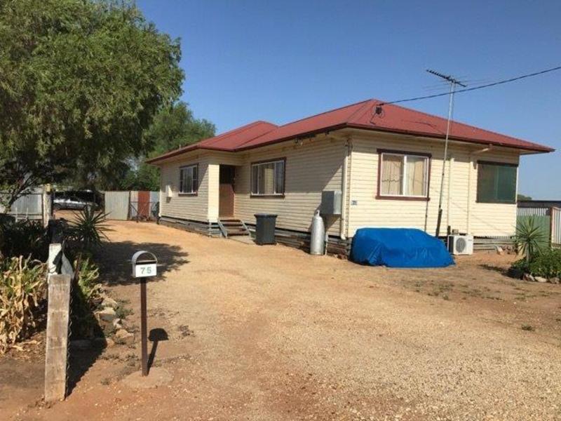 Under offer – 2 Houses One Title Urana NSW
