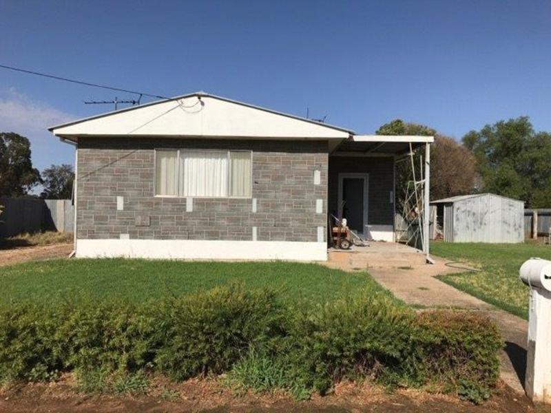 Under offer – 2 Houses 2
