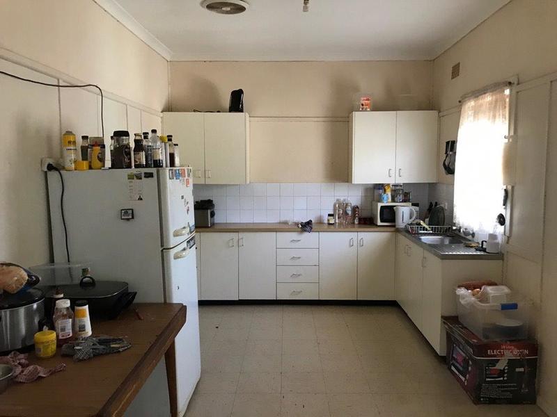 Under offer – 2 Houses 5