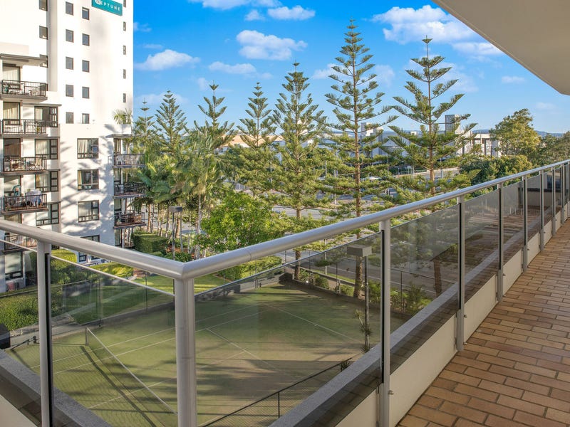 Great Location, North Facing Unit 8