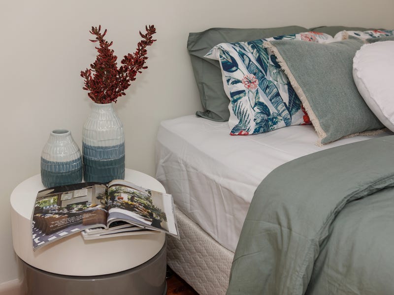 Walking distance to Chadstone Shopping 2