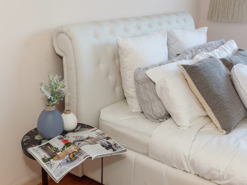 Walking distance to Chadstone Shopping 7