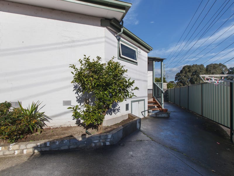 Walking distance to Chadstone Shopping 23