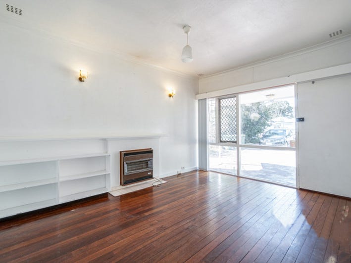 MULTI-UNIT DEVLOPMENT OPPORTUNITY – 698m2 ZONED R60/100