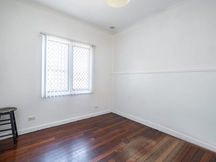 MULTI-UNIT DEVLOPMENT OPPORTUNITY – 698m2 9