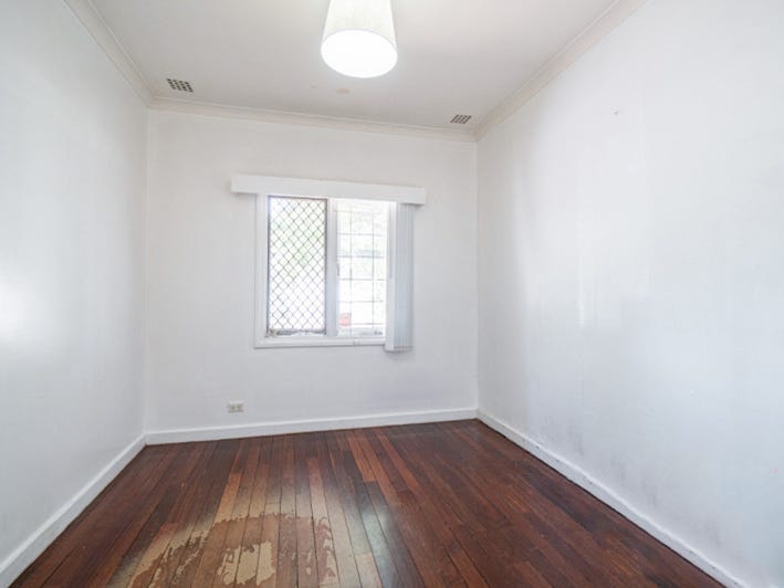 MULTI-UNIT DEVLOPMENT OPPORTUNITY – 698m2 11