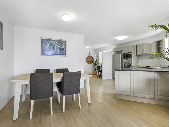 Contemporary Living with Views 6