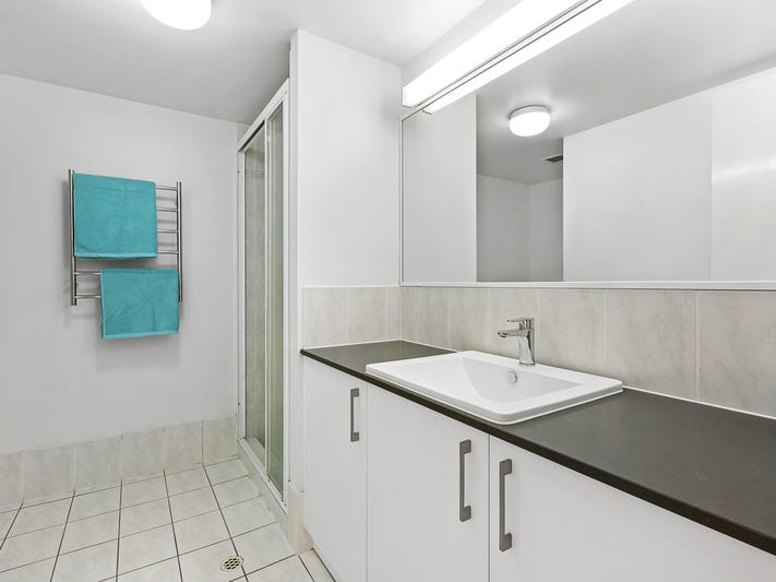 Contemporary Living with Views 8