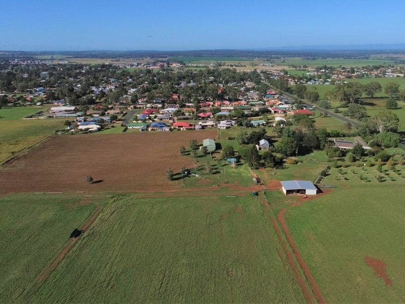 UNDER CONTRACT Easy country lifestyle 13