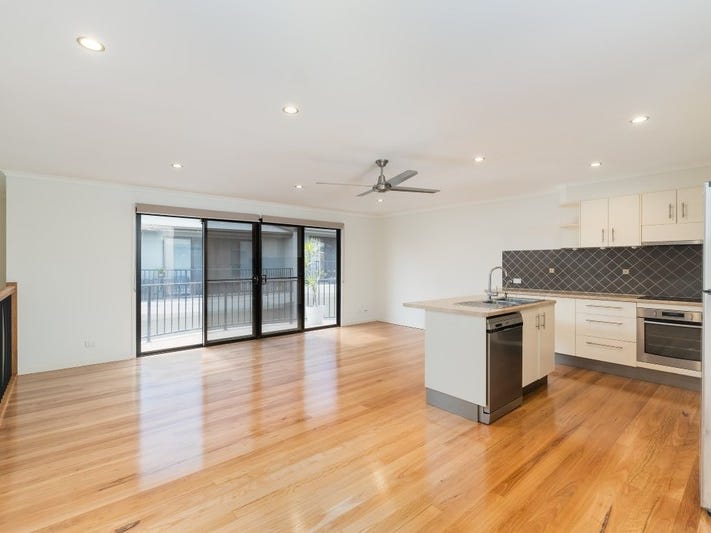 3 Bed Townhouse in Central 3