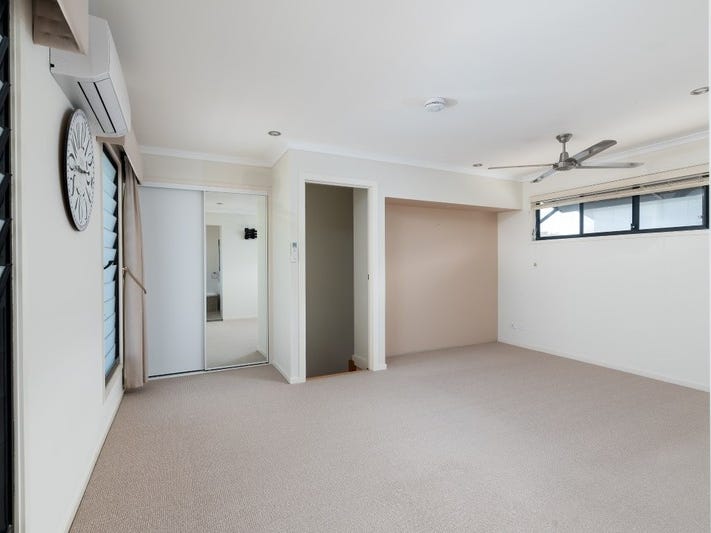 3 Bed Townhouse in Central 11