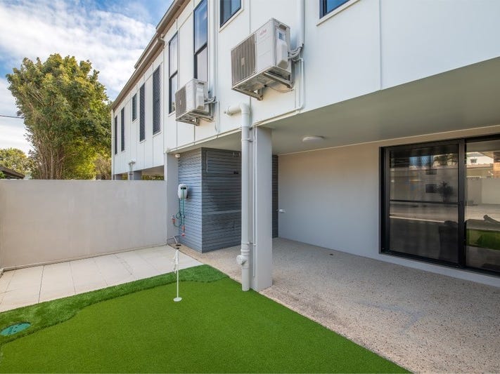 3 Bed Townhouse in Central 15