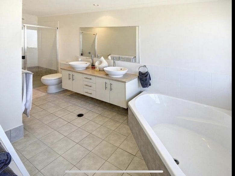 3 Bed Townhouse in Central 20