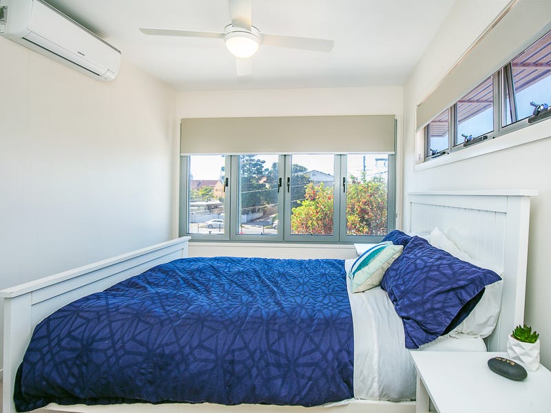 SUPERB DUPLEX, WALK TO NOBBY 12