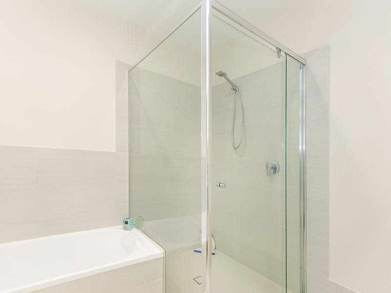 SUPERB DUPLEX, WALK TO NOBBY 15