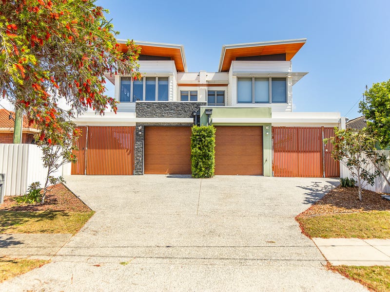 SUPERB DUPLEX, WALK TO NOBBY 18