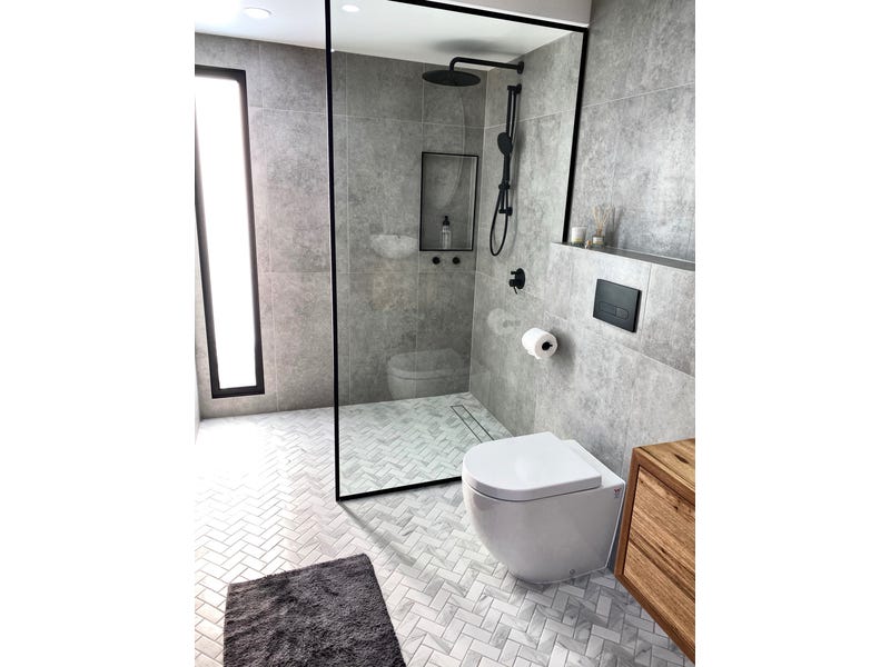 NEWLY RENOVATED HOUSE FOR SALE 2