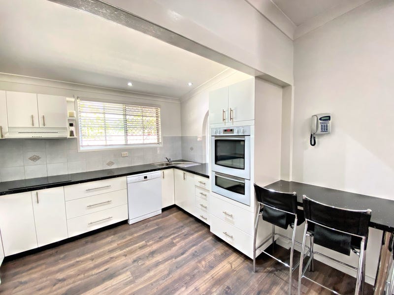 NEWLY RENOVATED HOUSE FOR SALE 12