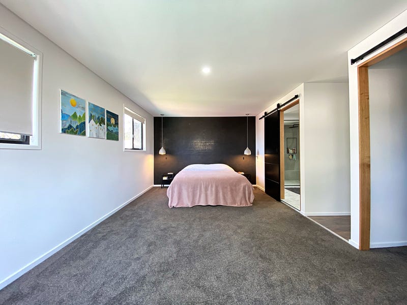NEWLY RENOVATED HOUSE FOR SALE 21