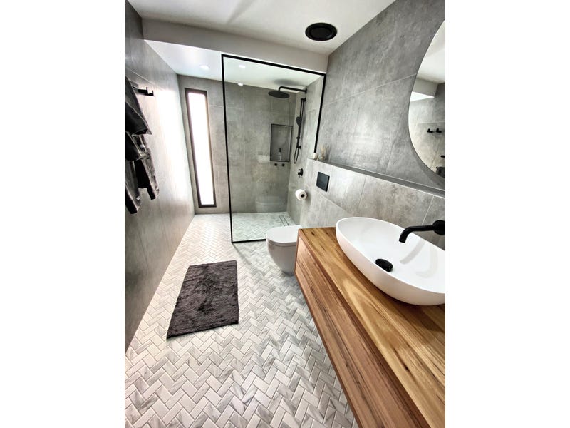 NEWLY RENOVATED HOUSE FOR SALE 22