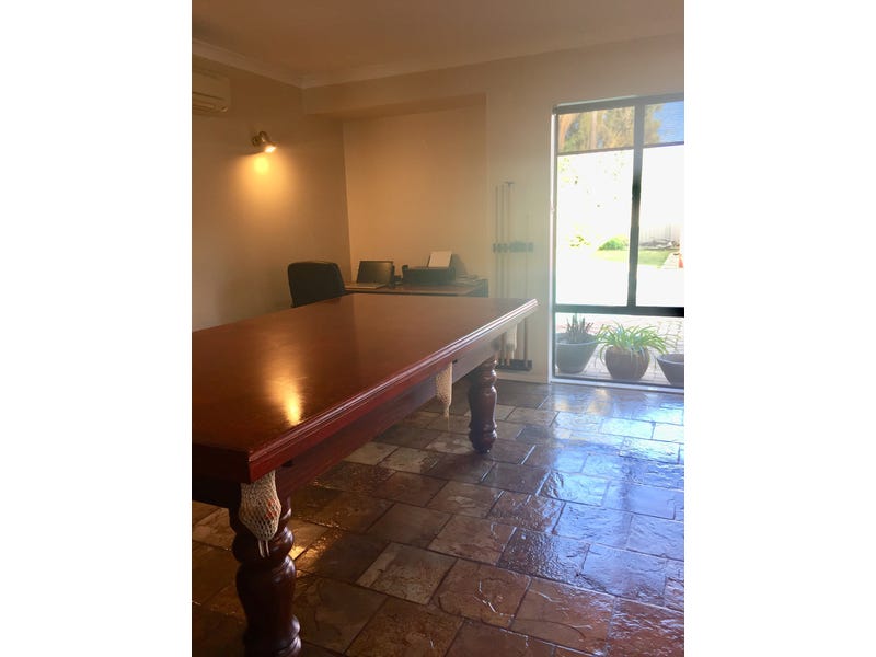 lovely family home in beachside 8