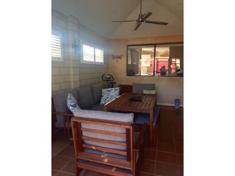 lovely family home in beachside 9