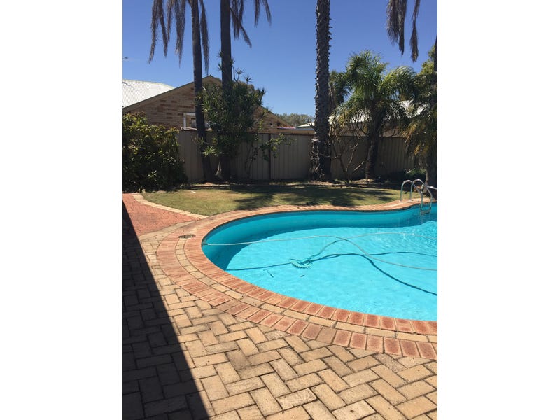 lovely family home in beachside 26
