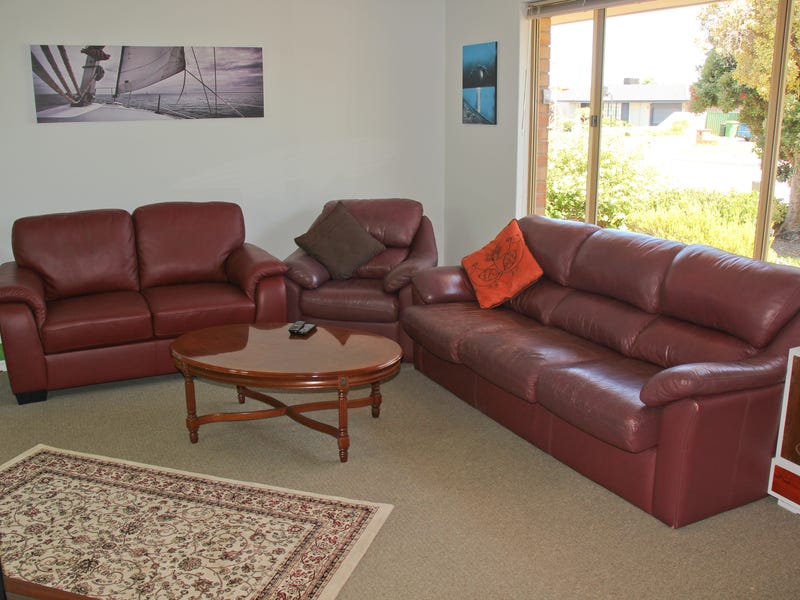 GREAT LOCATION BEACHSIDE HOME LARGE 7
