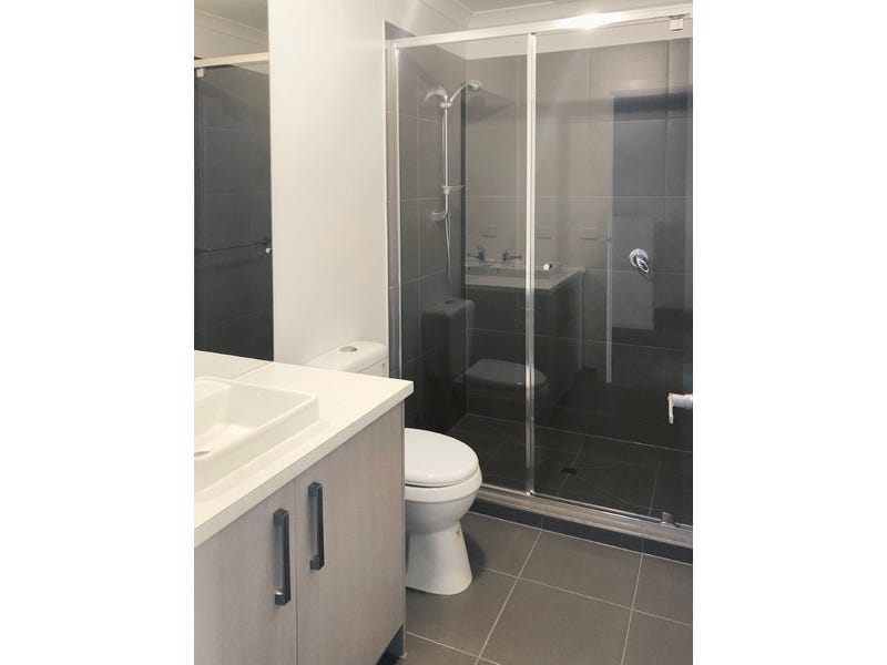 BRAND NEW 3 BEDROOM TOWNHOUSE 9